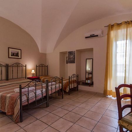 Albatro Rooms CTA Exterior foto