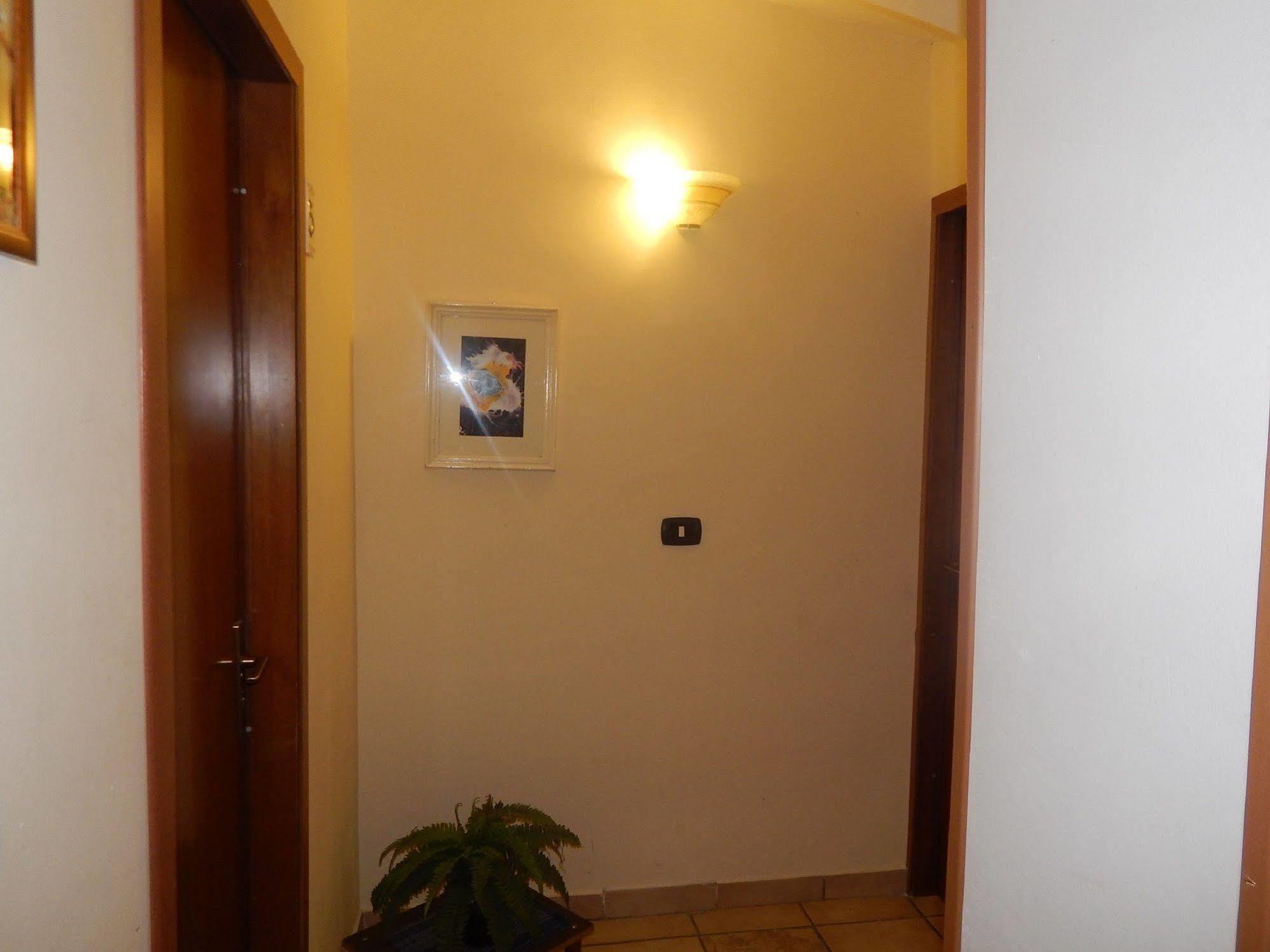 Albatro Rooms CTA Exterior foto